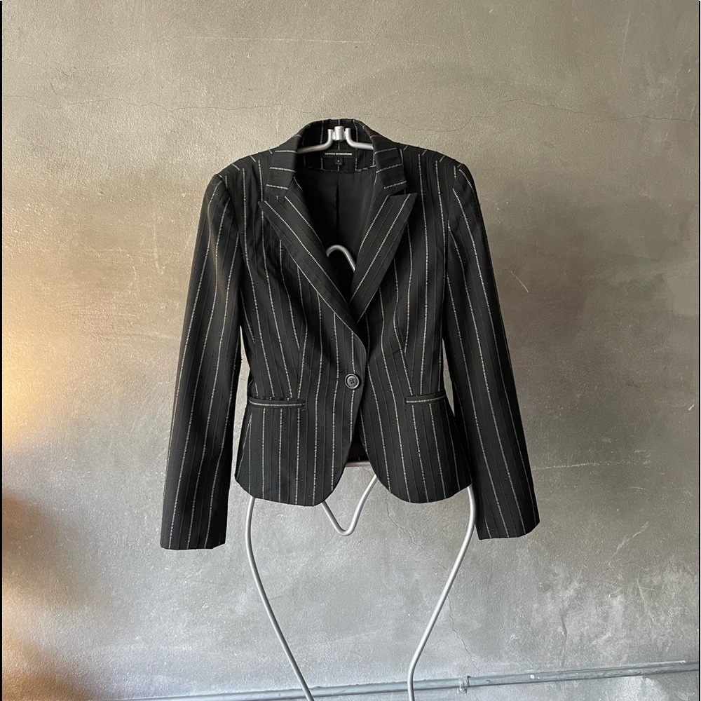 Express Jacket Size 0 - Picture 4 of 13